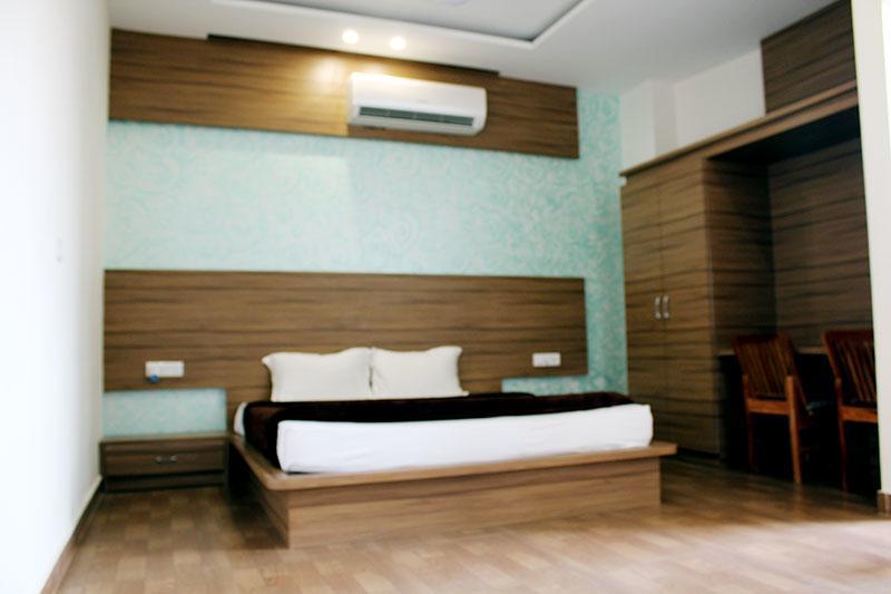 Grace Hotel Karnāl Exterior photo